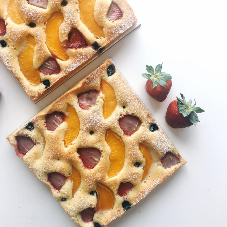 10" Fruit Yogurt Cake